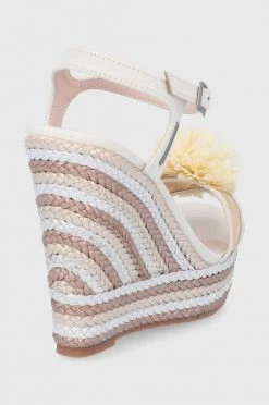 Σανδάλια Pepe Jeans χρώμα: κρεμ -Pepe Jeans Sales Store unnamed file 2500