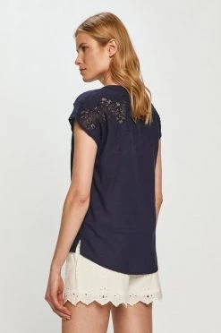 Μπλούζες Μπλουζάκι Pepe Jeans NICOLA χρώμα: ναυτικό μπλε 9 Μπλούζες Μπλουζάκι Pepe Jeans NICOLA χρώμα: ναυτικό μπλε -Pepe Jeans Sales Store unnamed file 2678