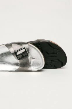 Σαγιονάρες Pepe Jeans - Παντόφλες Oban ασημί 7 Σαγιονάρες Pepe Jeans - Παντόφλες Oban ασημί -Pepe Jeans Sales Store unnamed file 3196