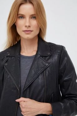 Κοντά μπουφάν Δερμάτινη ραμονέσκα Pepe Jeans χρώμα: μαύρο 11 Κοντά μπουφάν Δερμάτινη ραμονέσκα Pepe Jeans χρώμα: μαύρο -Pepe Jeans Sales Store unnamed file 5610