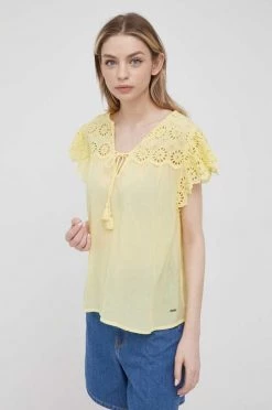Μπλούζες Μπλουζάκι Pepe Jeans Stella χρώμα: κίτρινο -Pepe Jeans Sales Store unnamed file 90